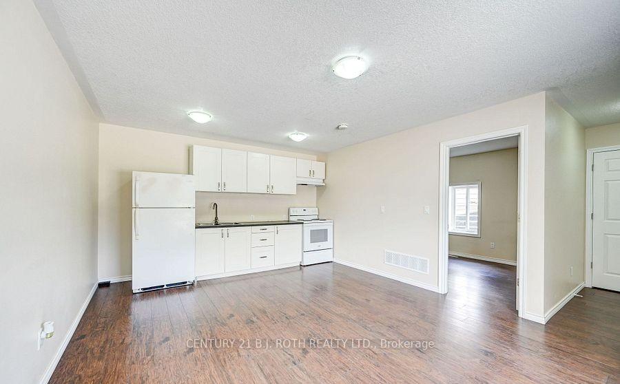 Photo 8 of Unit 1, 303 Moffat Street, Orillia — HOMEH