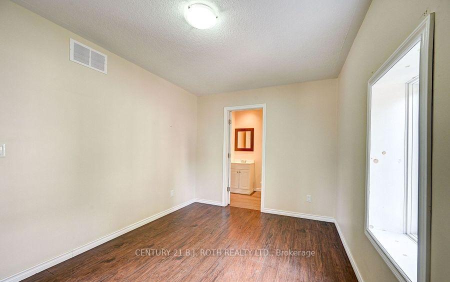Photo 13 of Unit 1, 303 Moffat Street, Orillia — HOMEH