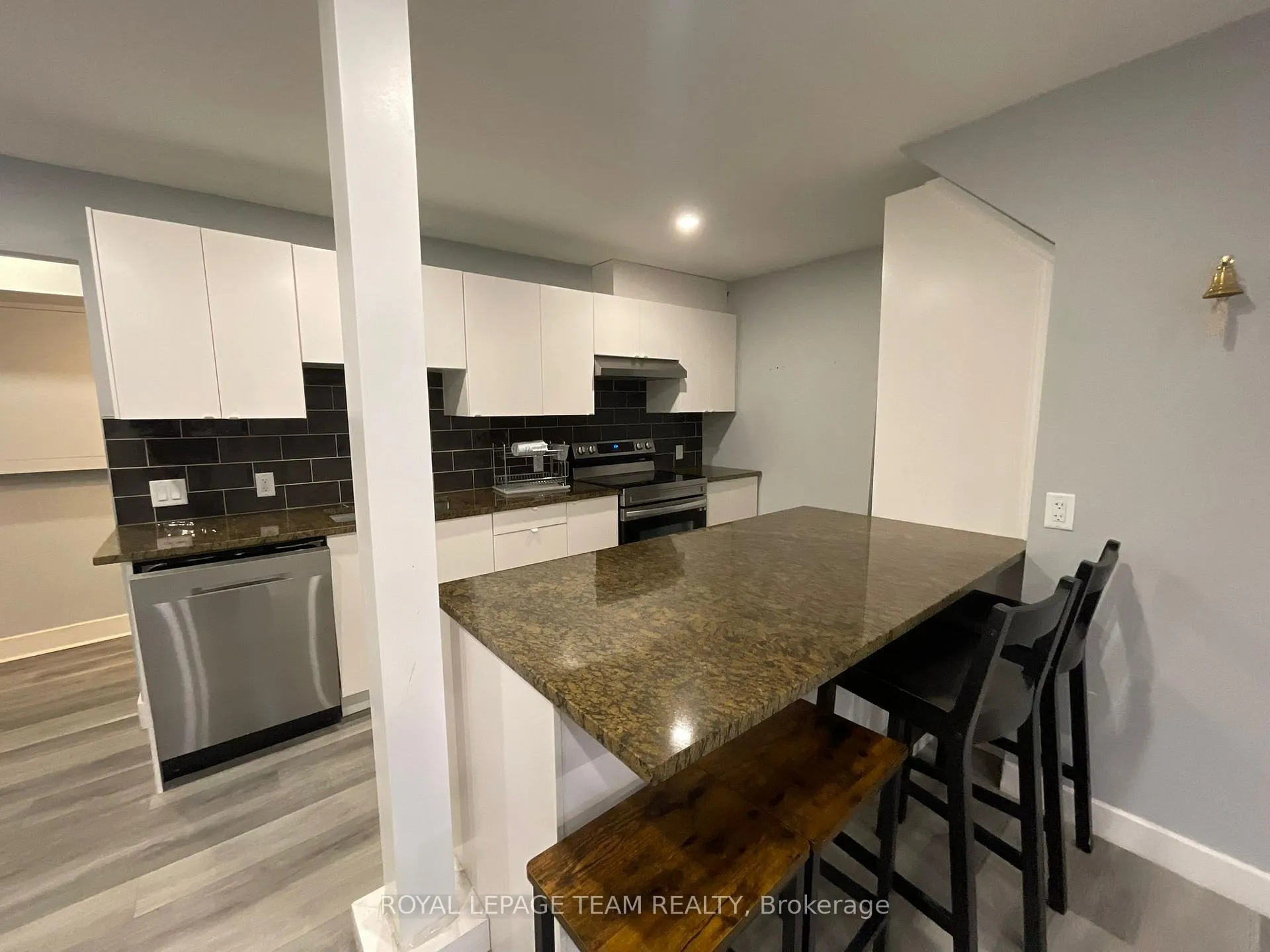Photo 3 of Unit Unit 3, 47 Riverdale Avenue, Ottawa, Ottawa Centre — HOMEH