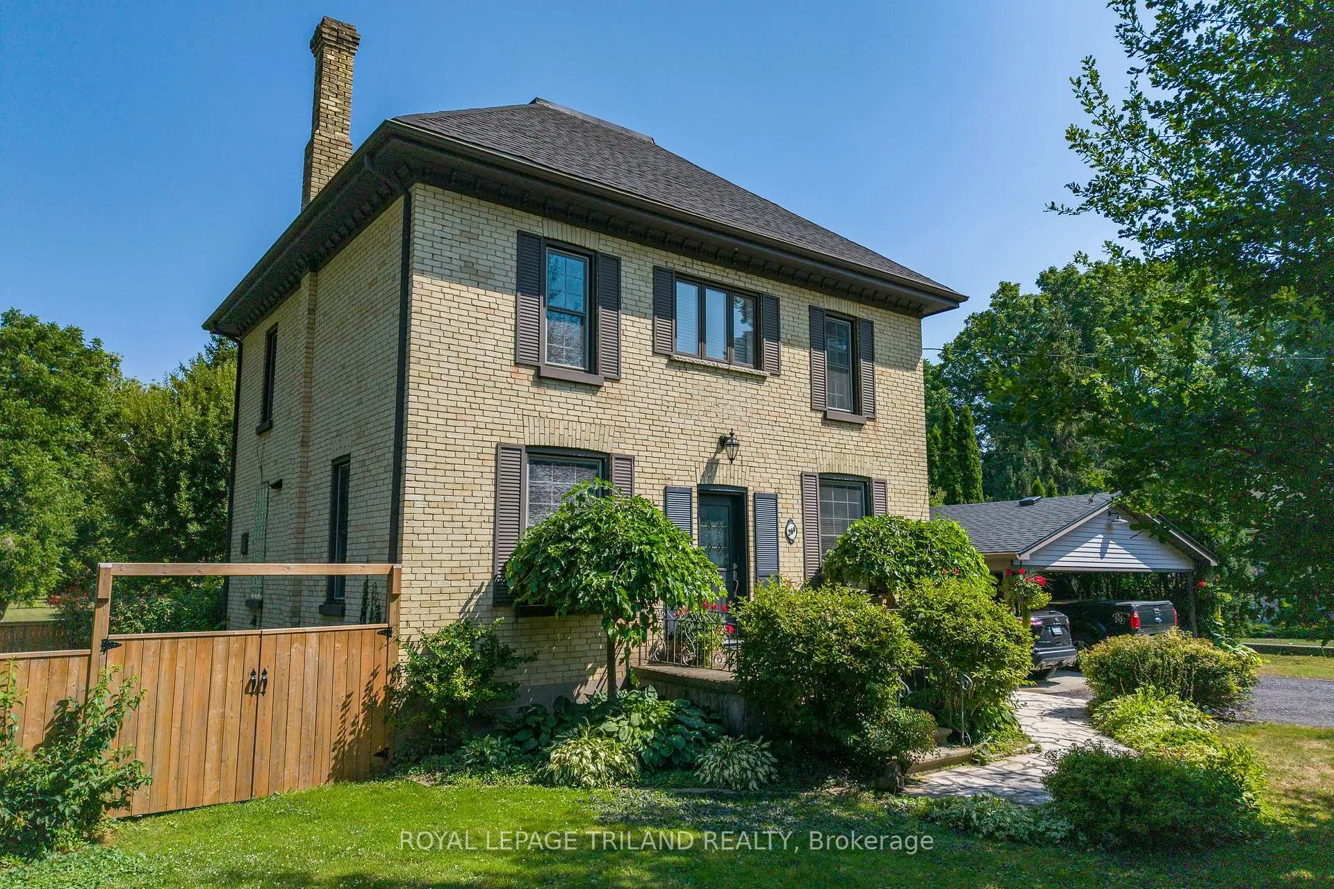 Photo 9 of 264 George Street, North Middlesex, Parkhill — HOMEH