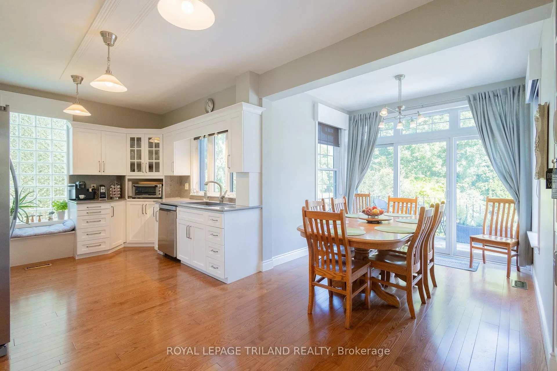 Photo 13 of 264 George Street, North Middlesex, Parkhill — HOMEH