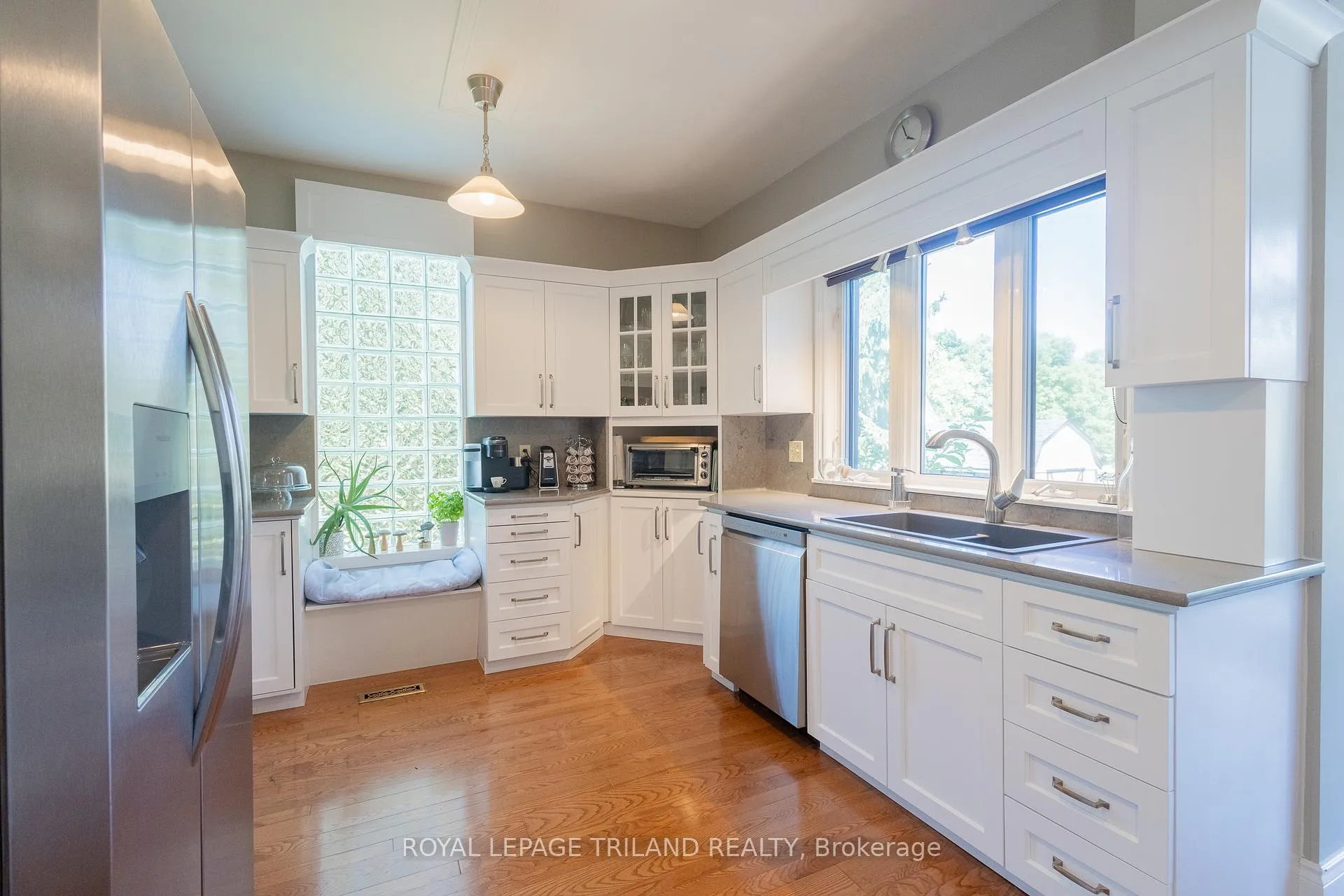 Photo 14 of 264 George Street, North Middlesex, Parkhill — HOMEH