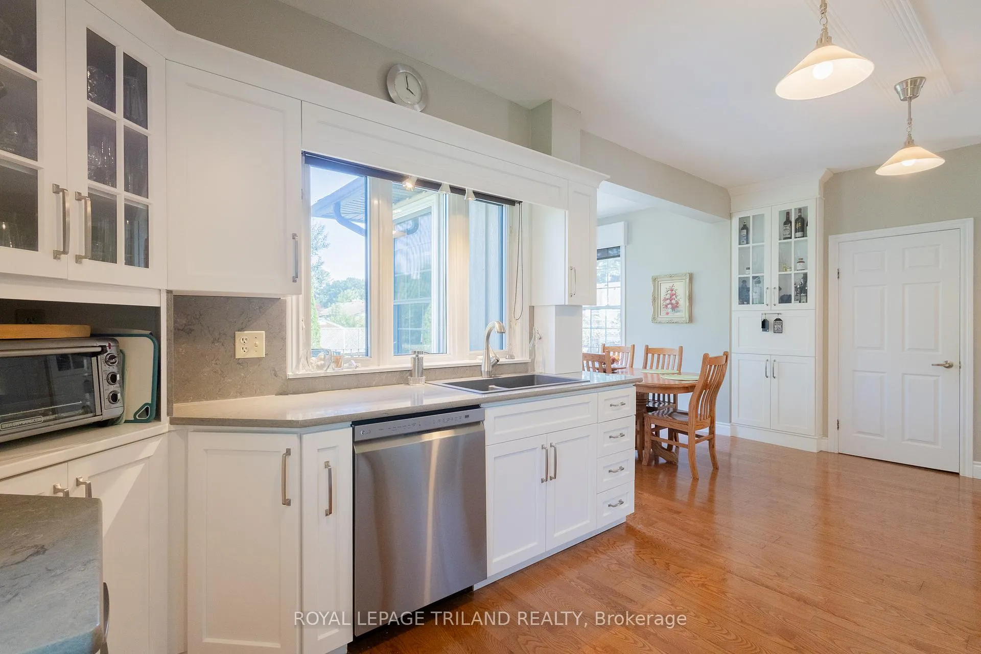 Photo 16 of 264 George Street, North Middlesex, Parkhill — HOMEH