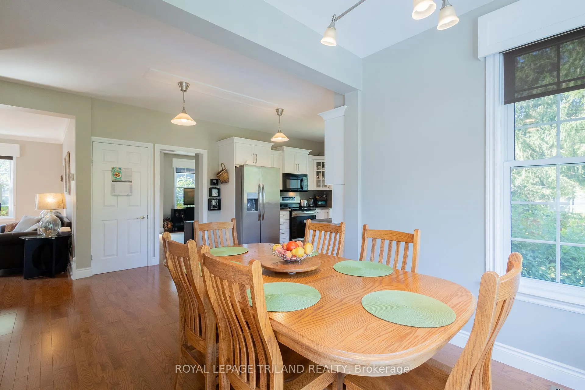 Photo 23 of 264 George Street, North Middlesex, Parkhill — HOMEH