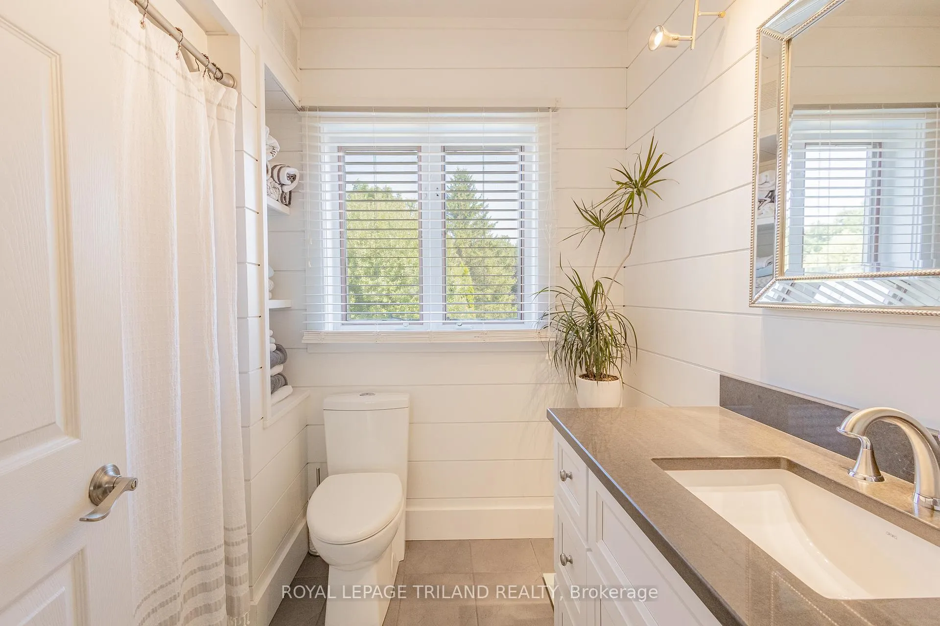 Photo 30 of 264 George Street, North Middlesex, Parkhill — HOMEH