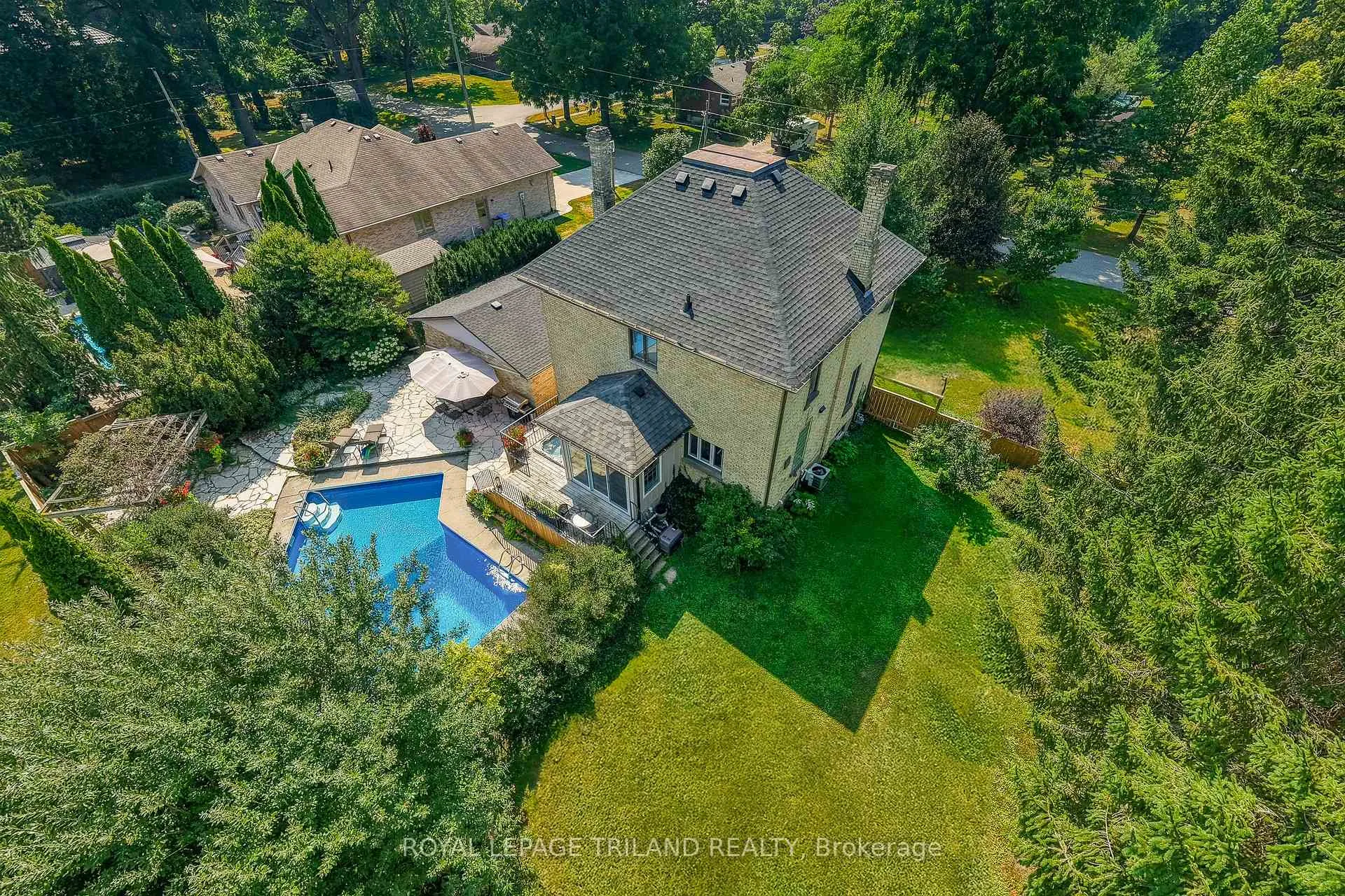 Photo 33 of 264 George Street, North Middlesex, Parkhill — HOMEH