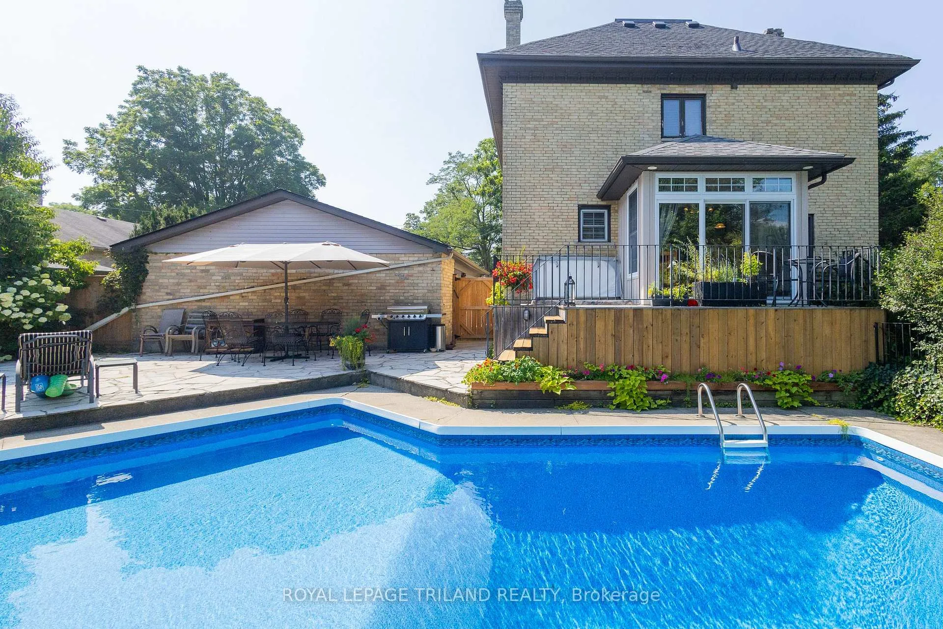 Photo 35 of 264 George Street, North Middlesex, Parkhill — HOMEH