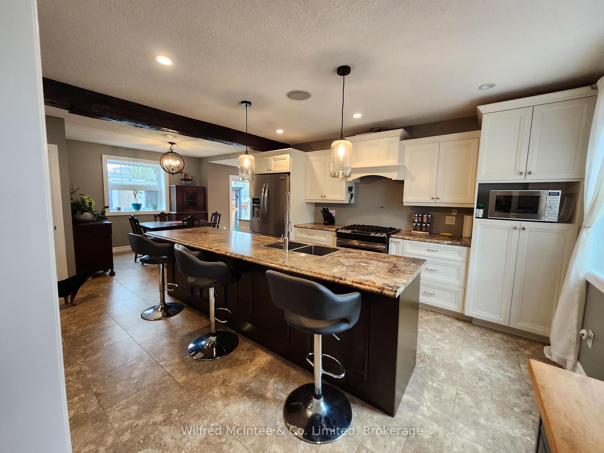 Photo 4 of 135 Catherine Street, North Huron, Wingham — HOMEH