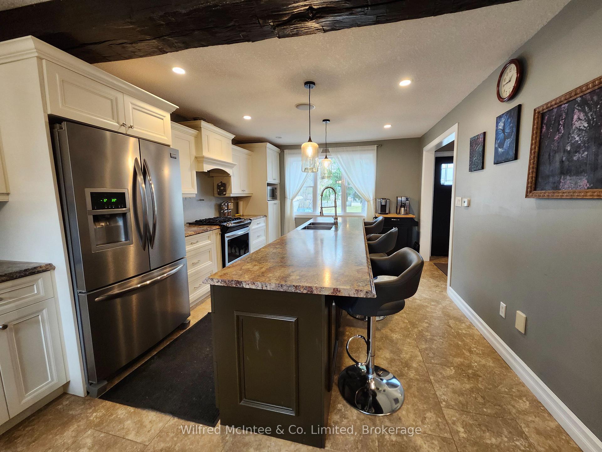 Photo 5 of 135 Catherine Street, North Huron, Wingham — HOMEH