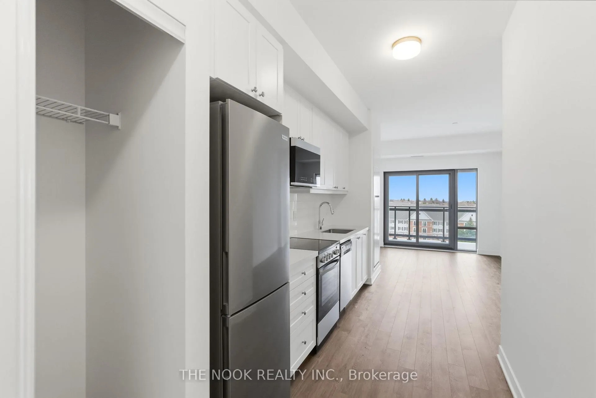 Photo 3 of Unit 603, 51 Clarington Boulevard, Clarington, Bowmanville — HOMEH