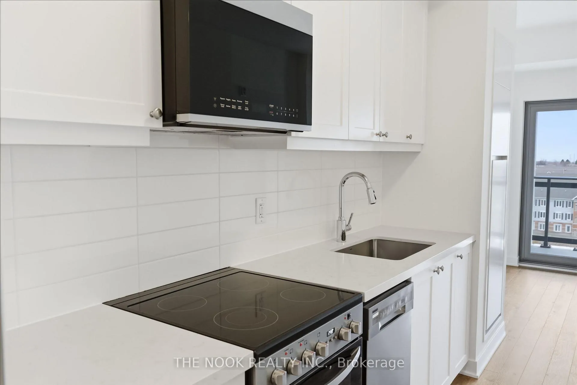 Photo 6 of Unit 603, 51 Clarington Boulevard, Clarington, Bowmanville — HOMEH