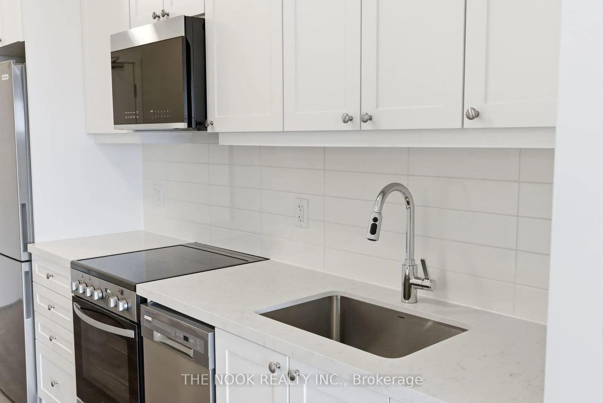 Photo 9 of Unit 603, 51 Clarington Boulevard, Clarington, Bowmanville — HOMEH