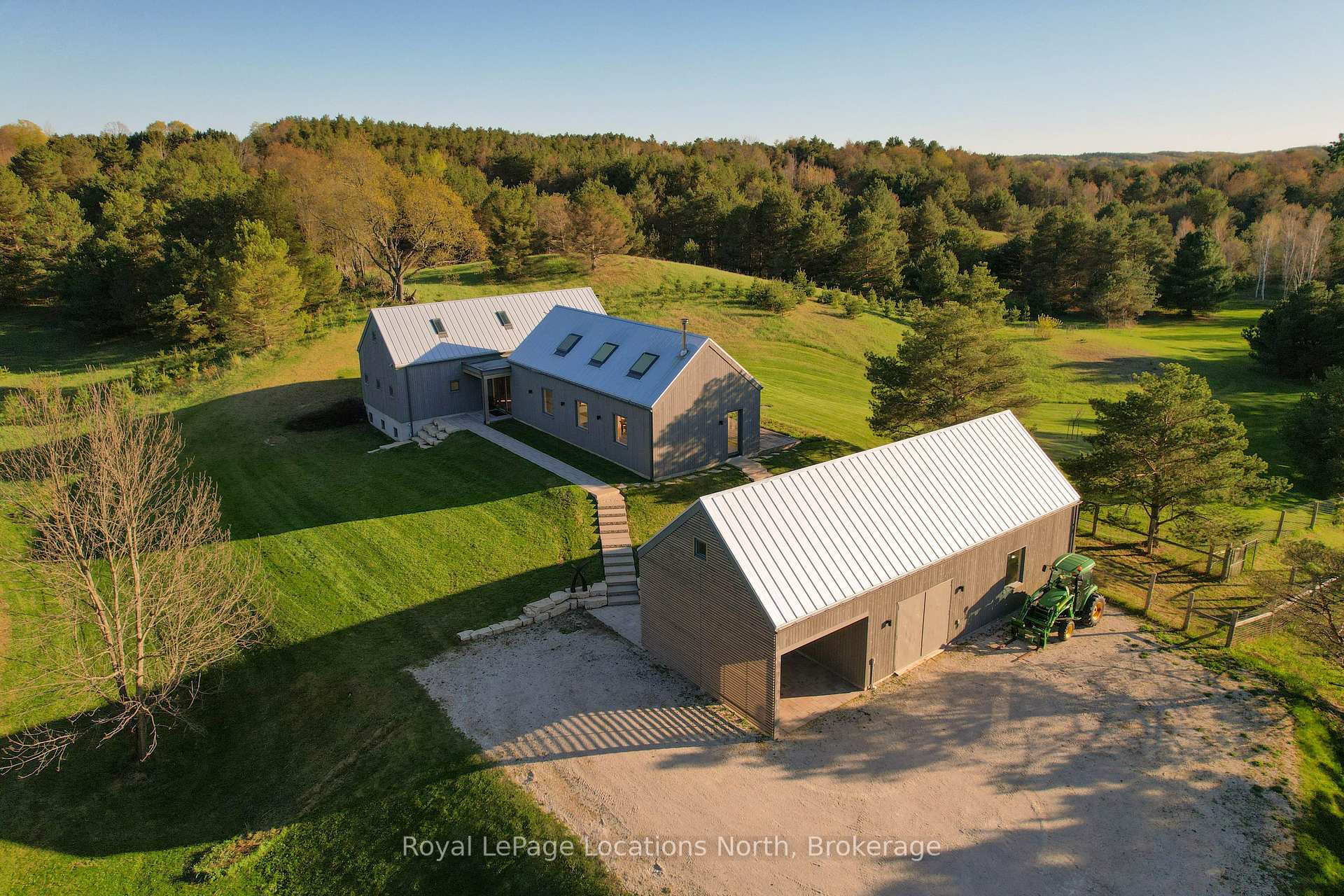 Photo 1 of 938444 Airport Road, Mulmur, Rural Mulmur — HOMEH