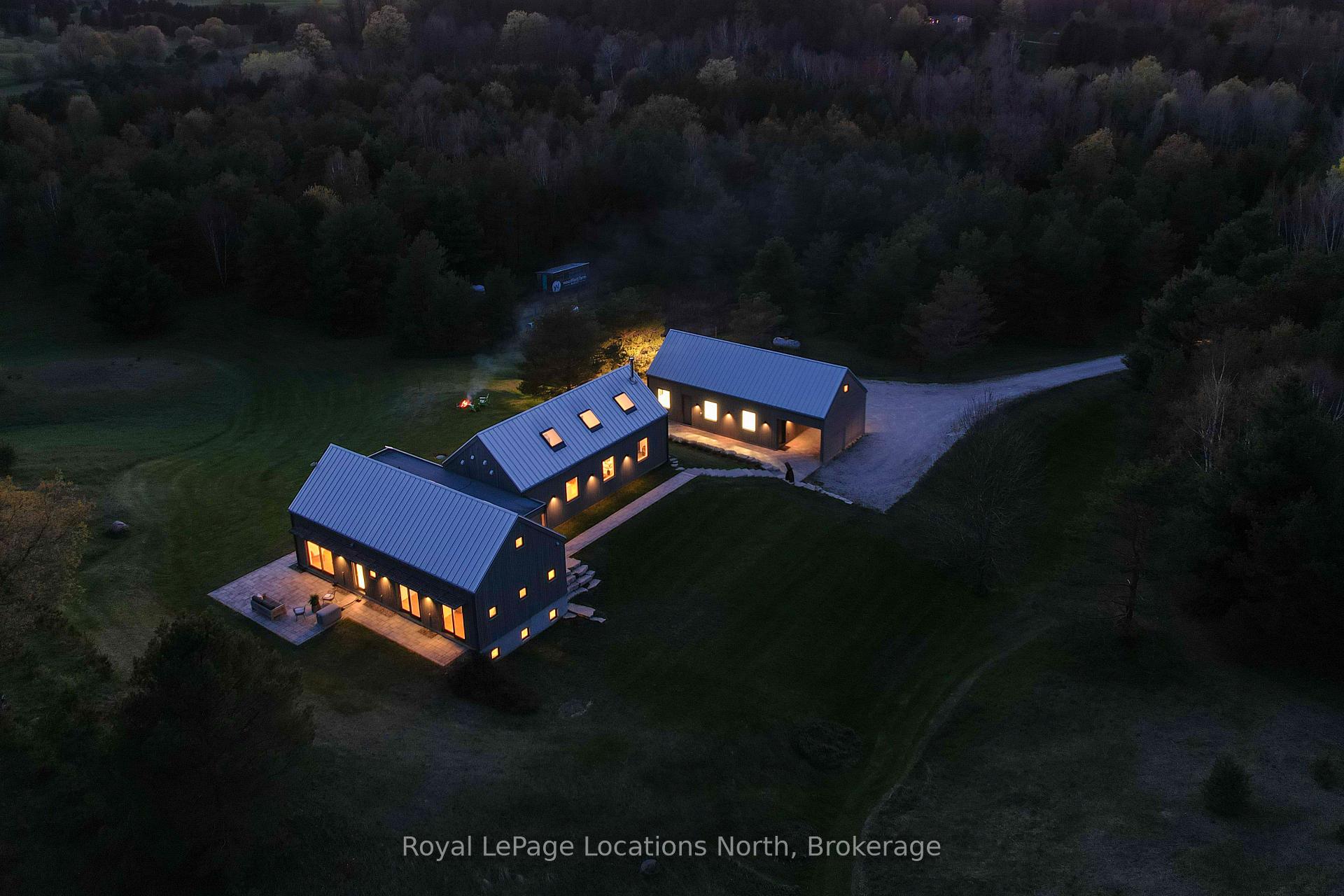 Photo 2 of 938444 Airport Road, Mulmur, Rural Mulmur — HOMEH