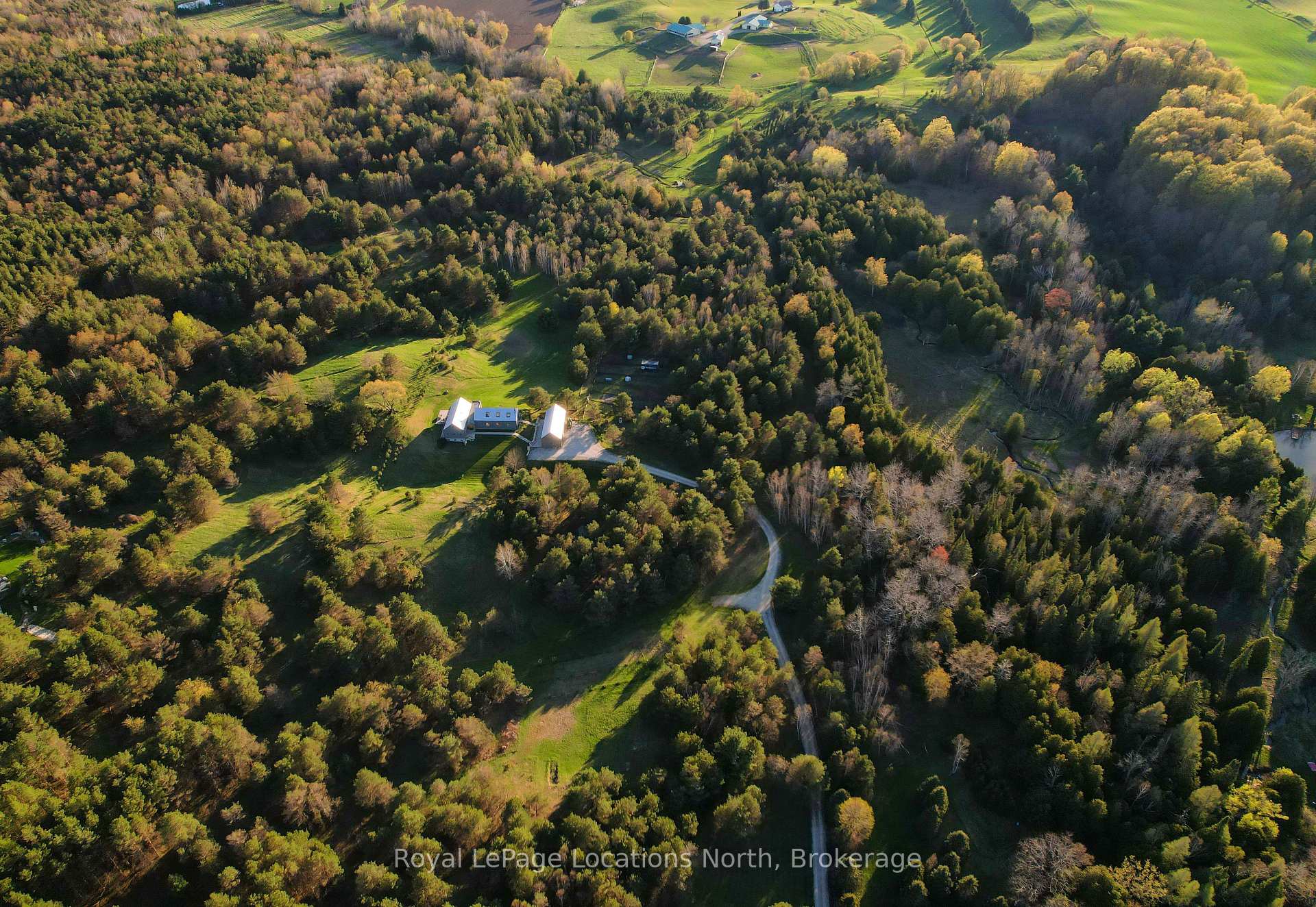 Photo 3 of 938444 Airport Road, Mulmur, Rural Mulmur — HOMEH
