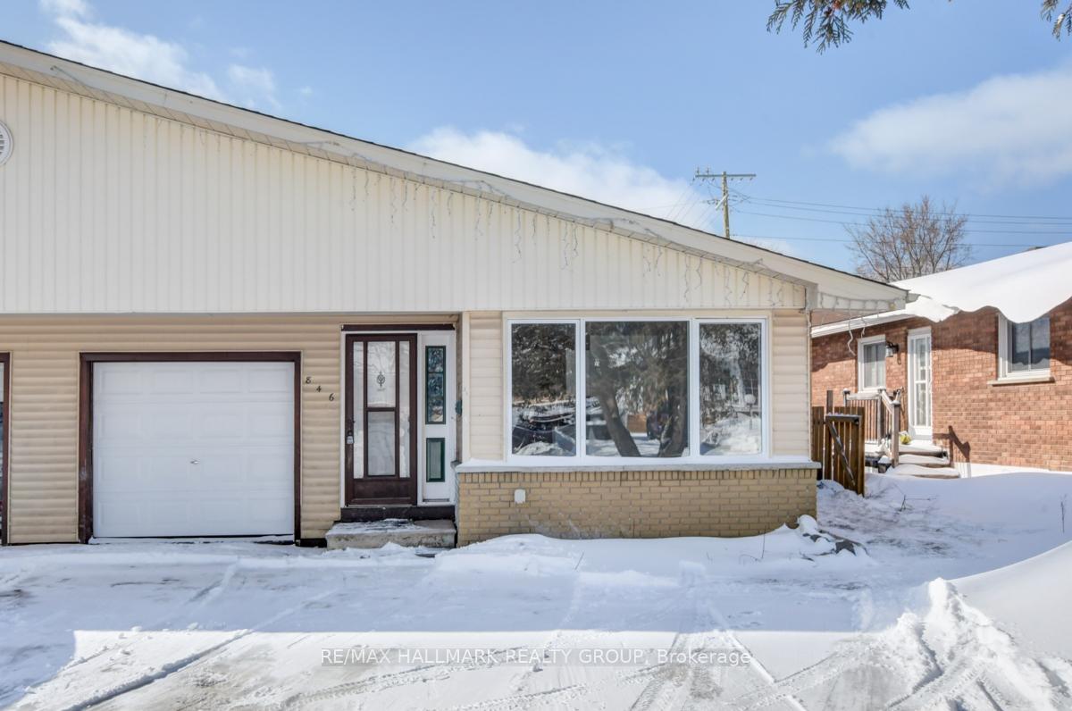 Photo 1 of Unit B, 846 Trojan Avenue, Ottawa, Castle Heights/Rideau High — HOMEH