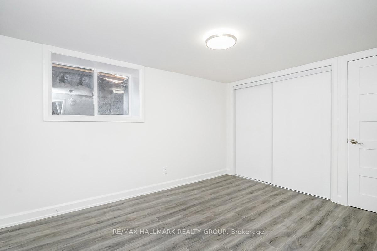 Photo 15 of Unit B, 846 Trojan Avenue, Ottawa, Castle Heights/Rideau High — HOMEH