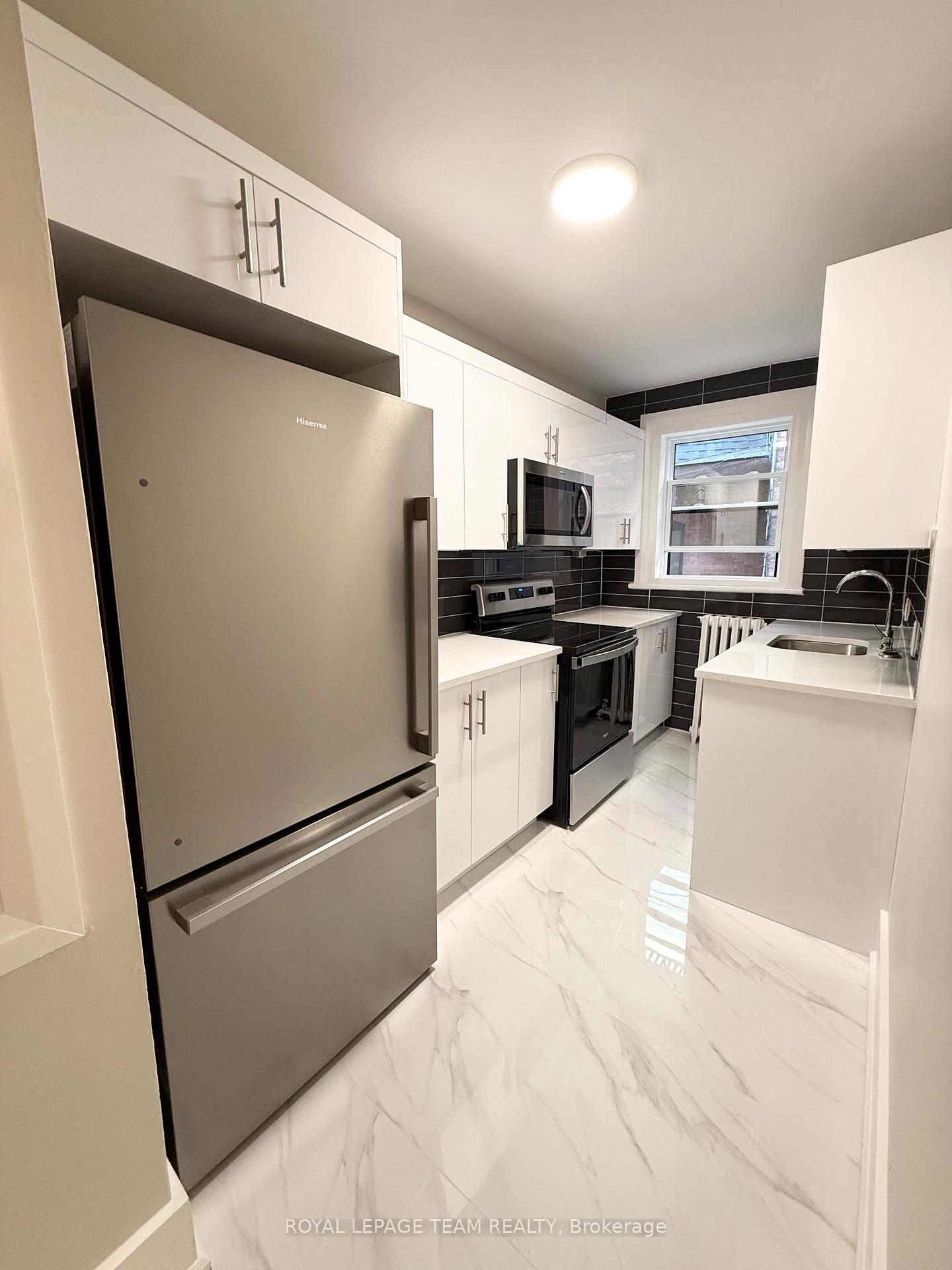 Photo 9 of Unit 2, 325 Cooper Street, Ottawa, Ottawa Centre — HOMEH