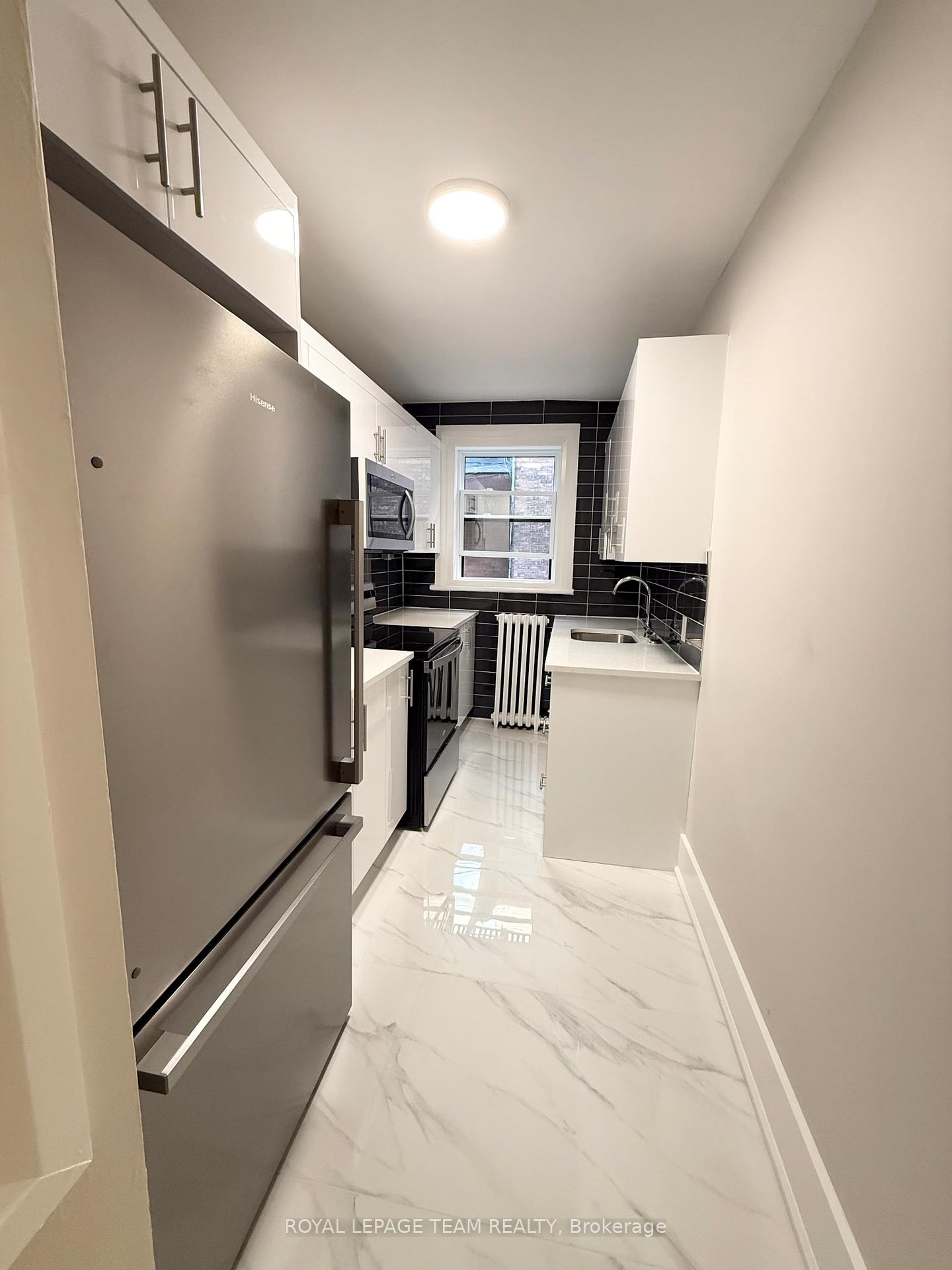 Photo 10 of Unit 2, 325 Cooper Street, Ottawa, Ottawa Centre — HOMEH