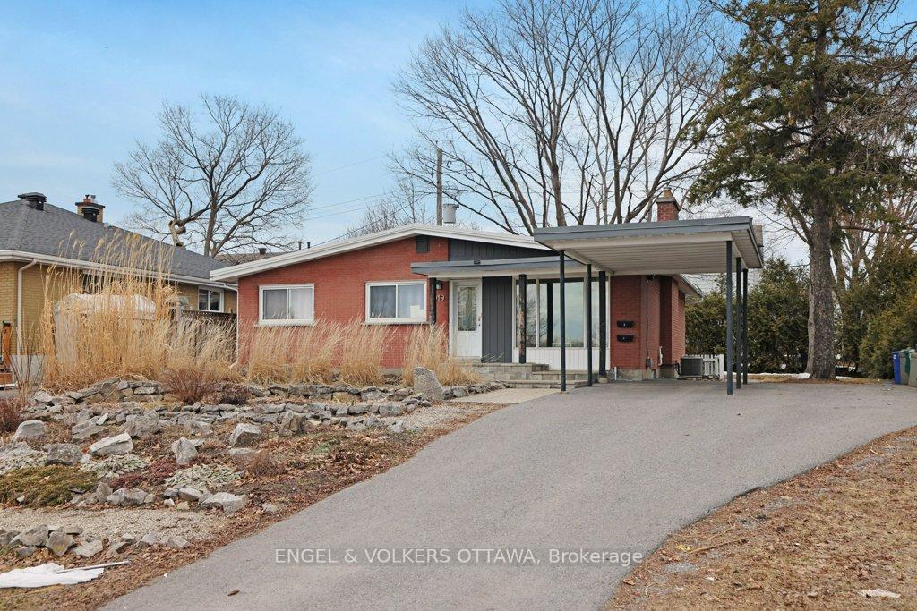 Photo 1 of 919 Bermuda Avenue, Ottawa, Carson Meadows — HOMEH