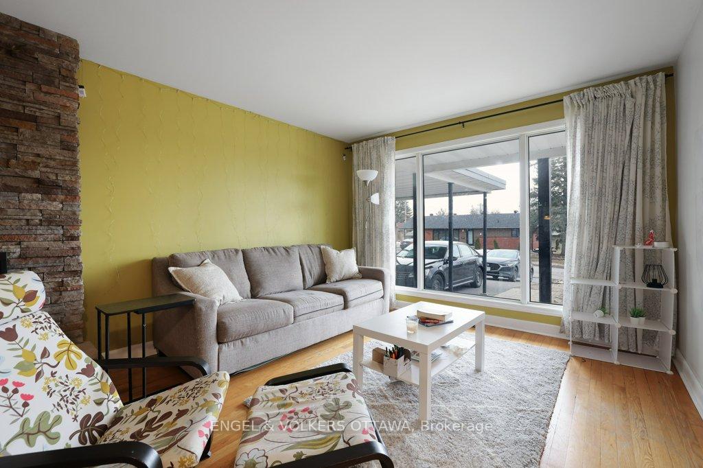 Photo 6 of 919 Bermuda Avenue, Ottawa, Carson Meadows — HOMEH