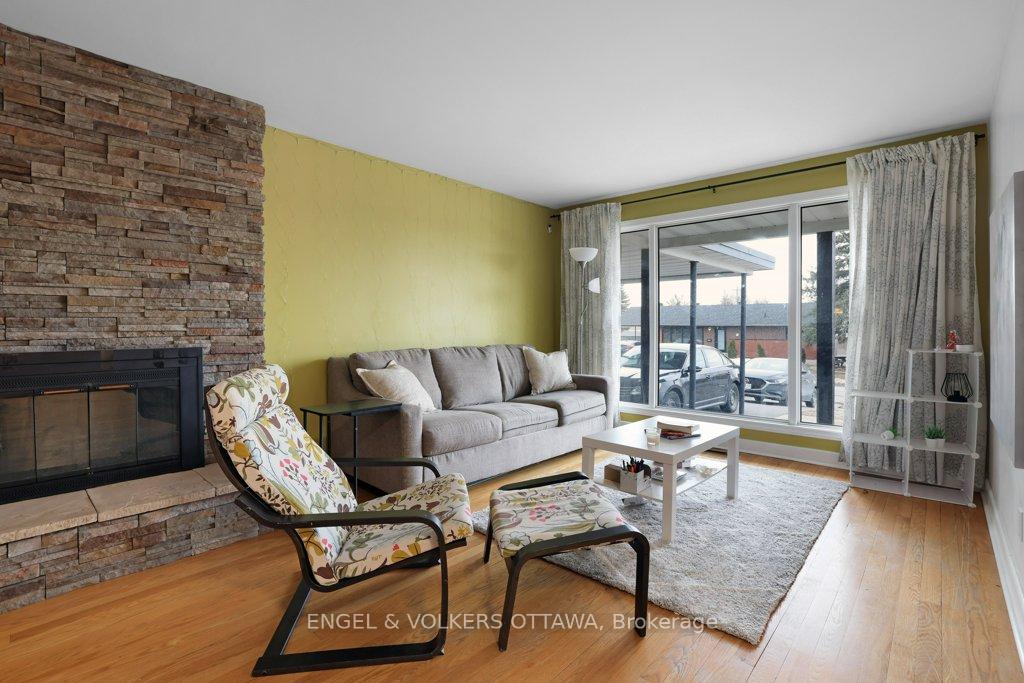Photo 7 of 919 Bermuda Avenue, Ottawa, Carson Meadows — HOMEH