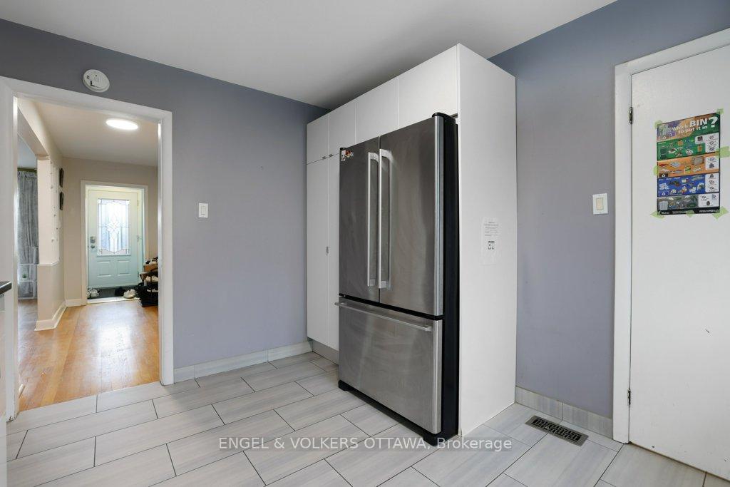 Photo 17 of 919 Bermuda Avenue, Ottawa, Carson Meadows — HOMEH