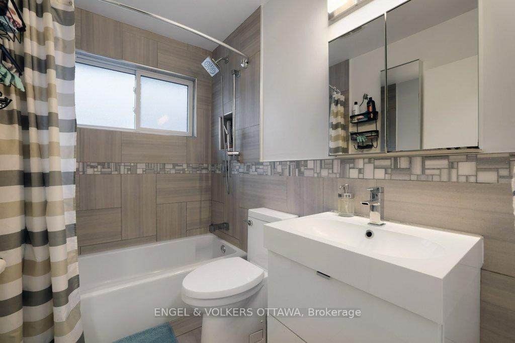 Photo 18 of 919 Bermuda Avenue, Ottawa, Carson Meadows — HOMEH