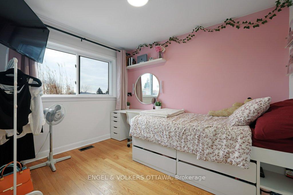 Photo 19 of 919 Bermuda Avenue, Ottawa, Carson Meadows — HOMEH