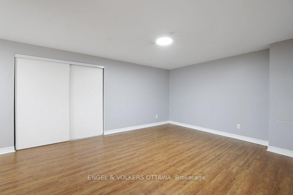 Photo 25 of 919 Bermuda Avenue, Ottawa, Carson Meadows — HOMEH