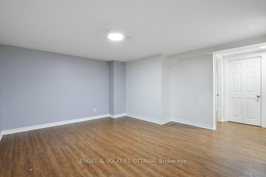 Photo 26 of 919 Bermuda Avenue, Ottawa, Carson Meadows — HOMEH