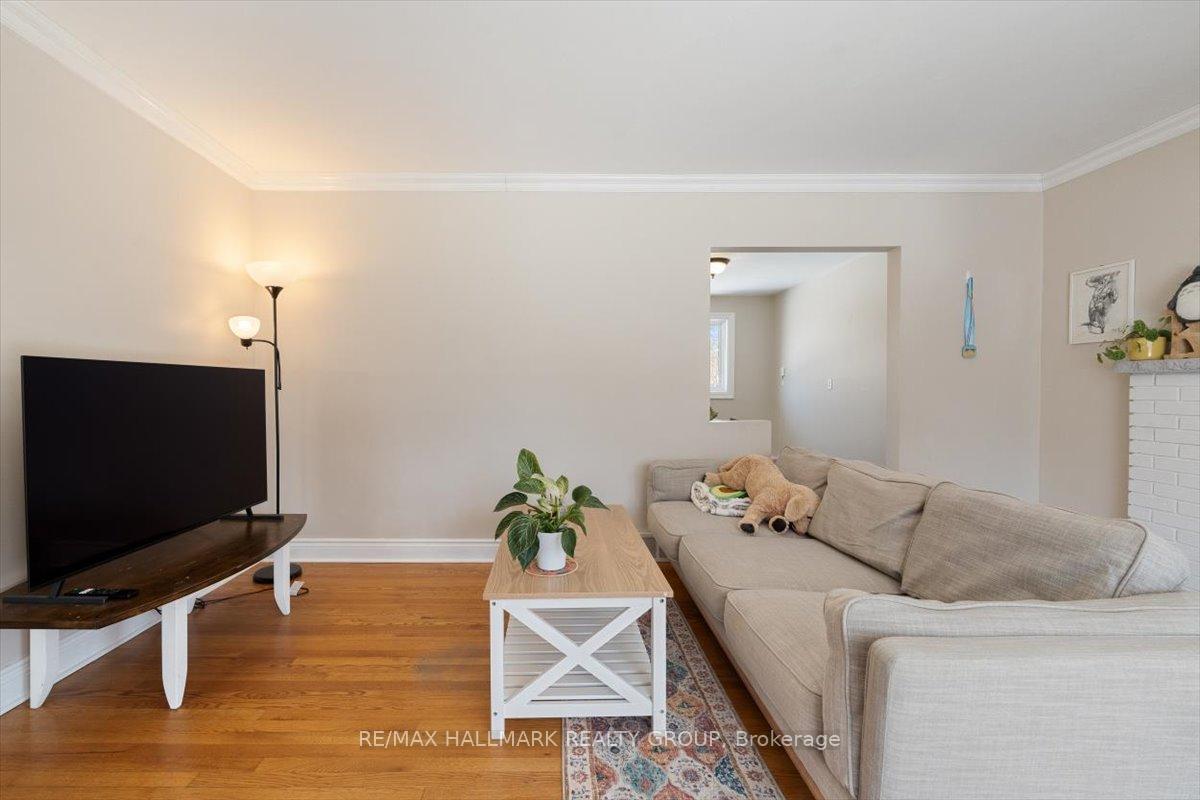 Photo 3 of 789 Claude Street, Ottawa, Castle Heights/Rideau High — HOMEH