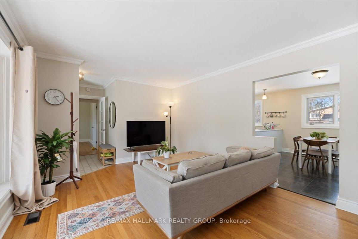 Photo 4 of 789 Claude Street, Ottawa, Castle Heights/Rideau High — HOMEH