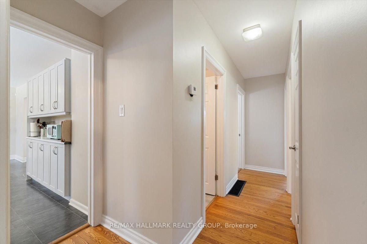 Photo 15 of 789 Claude Street, Ottawa, Castle Heights/Rideau High — HOMEH
