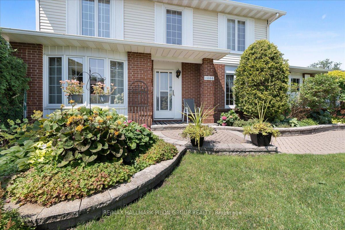 Photo 2 of 1066 Taffy Lane, Ottawa, Convent Glen North — HOMEH