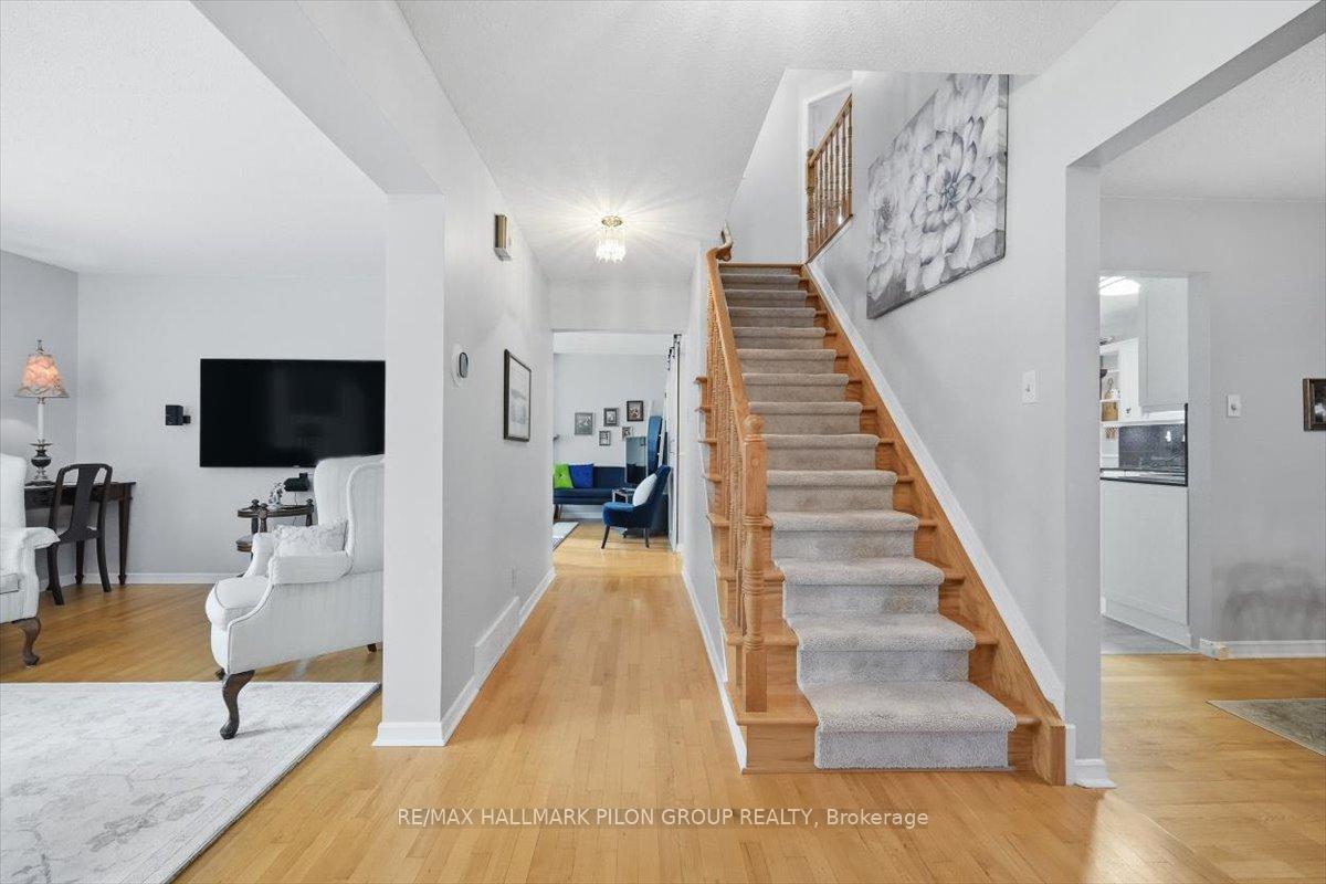 Photo 14 of 1066 Taffy Lane, Ottawa, Convent Glen North — HOMEH