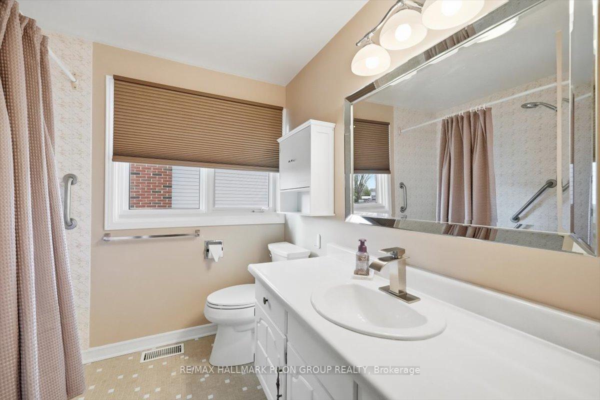 Photo 20 of 1066 Taffy Lane, Ottawa, Convent Glen North — HOMEH