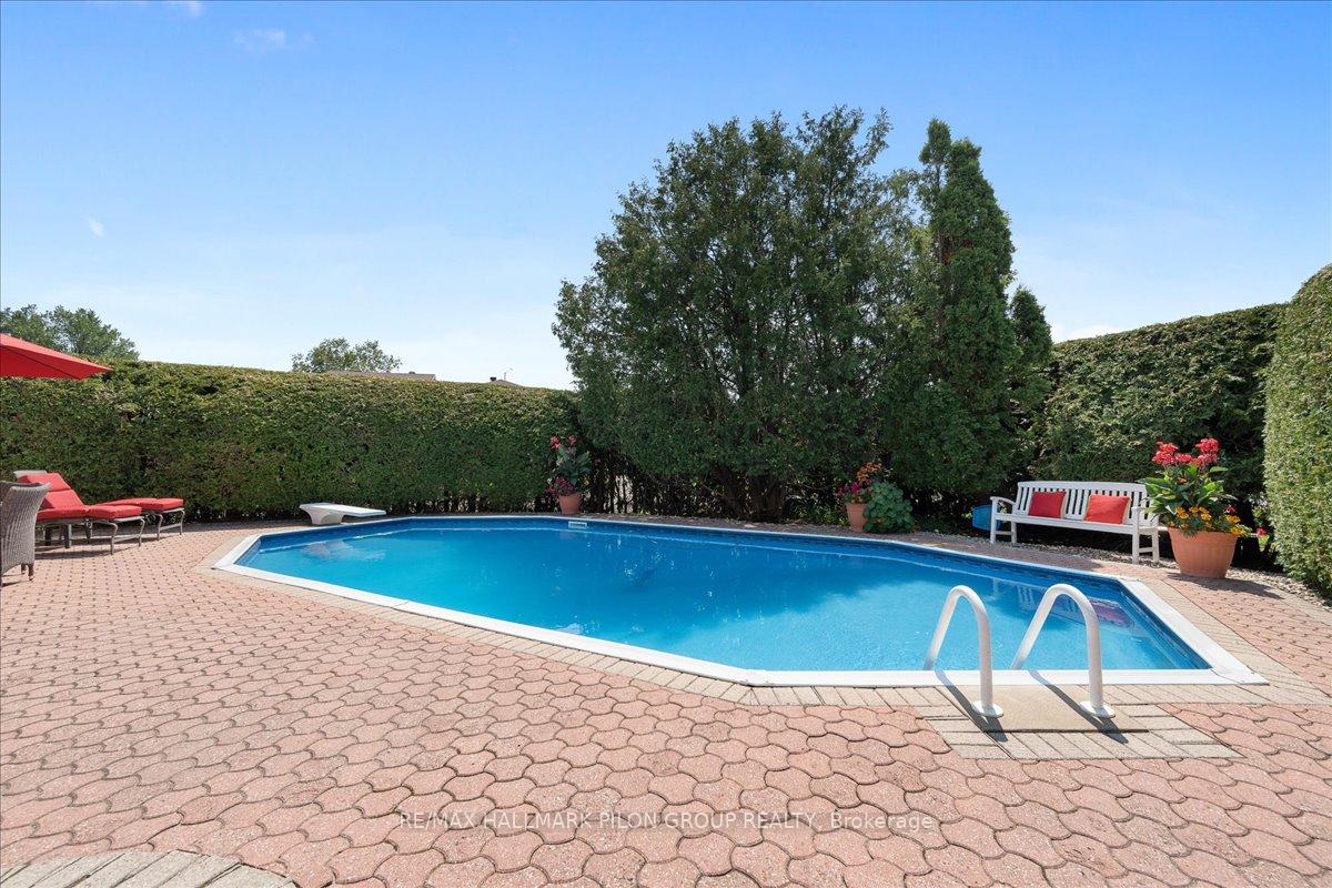 Photo 22 of 1066 Taffy Lane, Ottawa, Convent Glen North — HOMEH