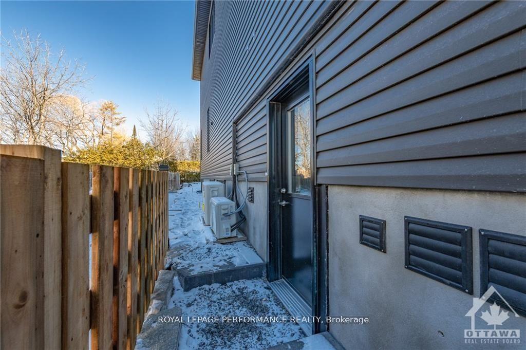 Photo 2 of Unit B, 1377 St Jean Street, Ottawa, Chateauneuf — HOMEH