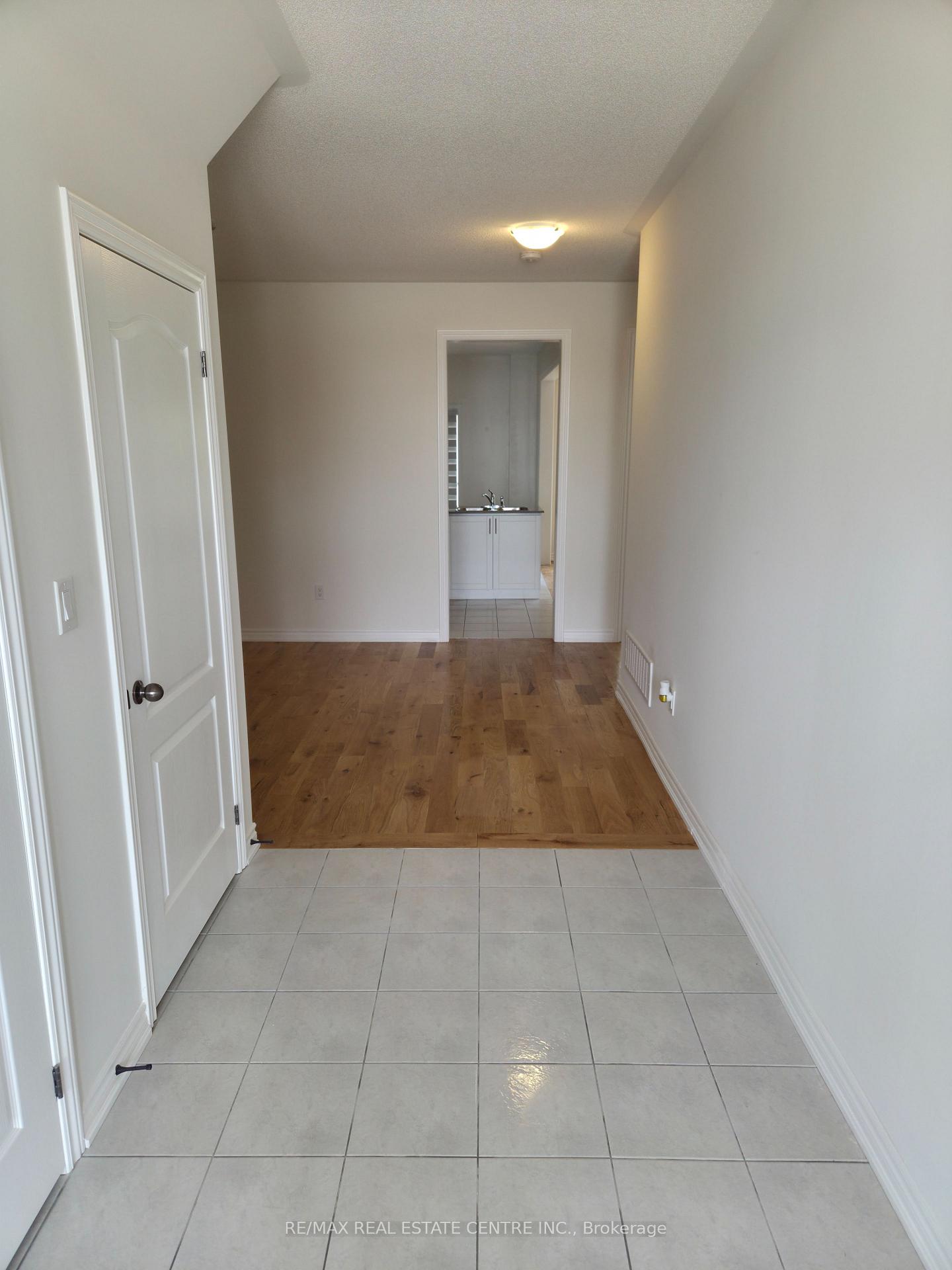 Photo 2 of 17 Lawrence D. Pridham Avenue, New Tecumseth, Rural New Tecumseth — HOMEH