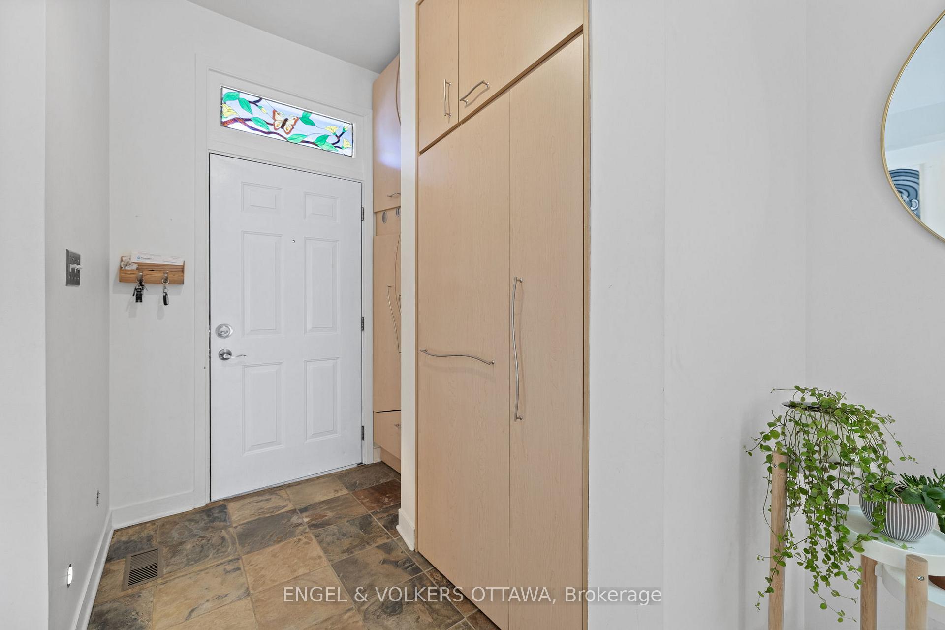 Photo 3 of 204 Florence Street, Ottawa, Ottawa Centre — HOMEH