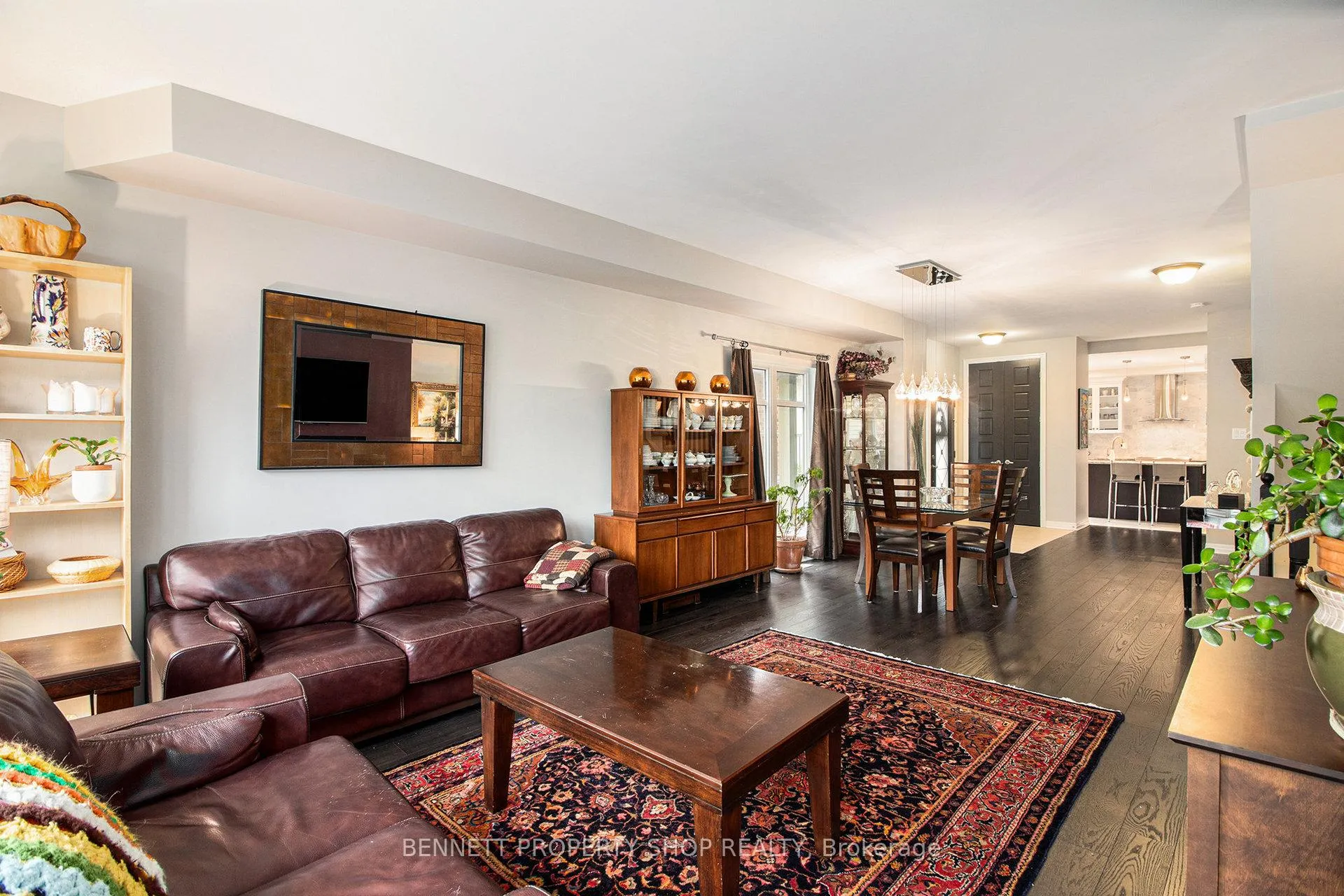 Photo 5 of 45 Aveia Private, Ottawa, Springridge/East Village — HOMEH