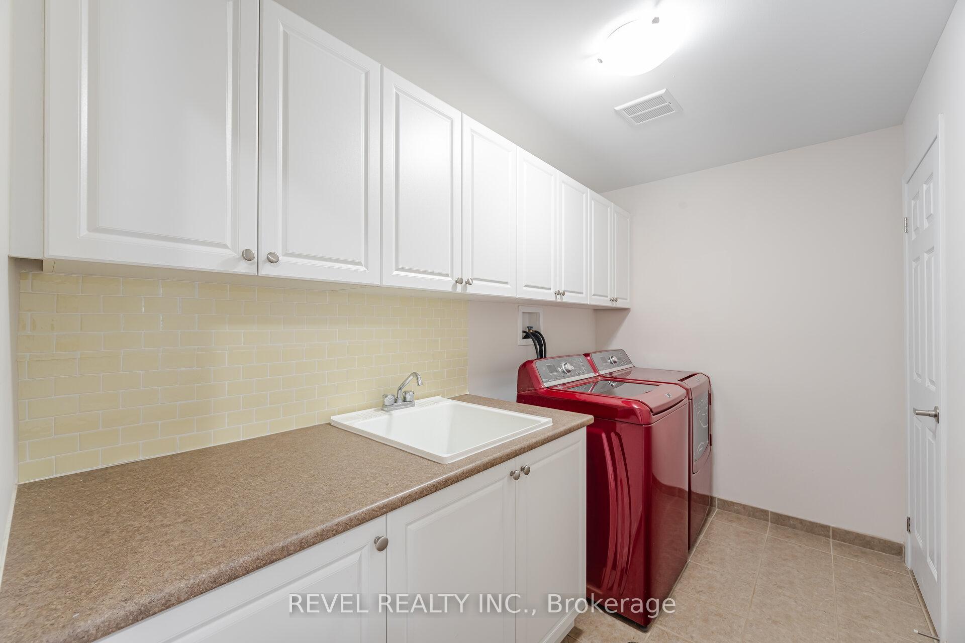 Photo 12 of 486 Pringle Avenue, Milton, Scott — HOMEH
