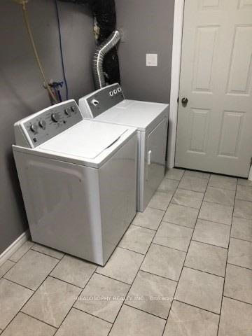 Photo 10 of 2 Christine Place, Orillia — HOMEH
