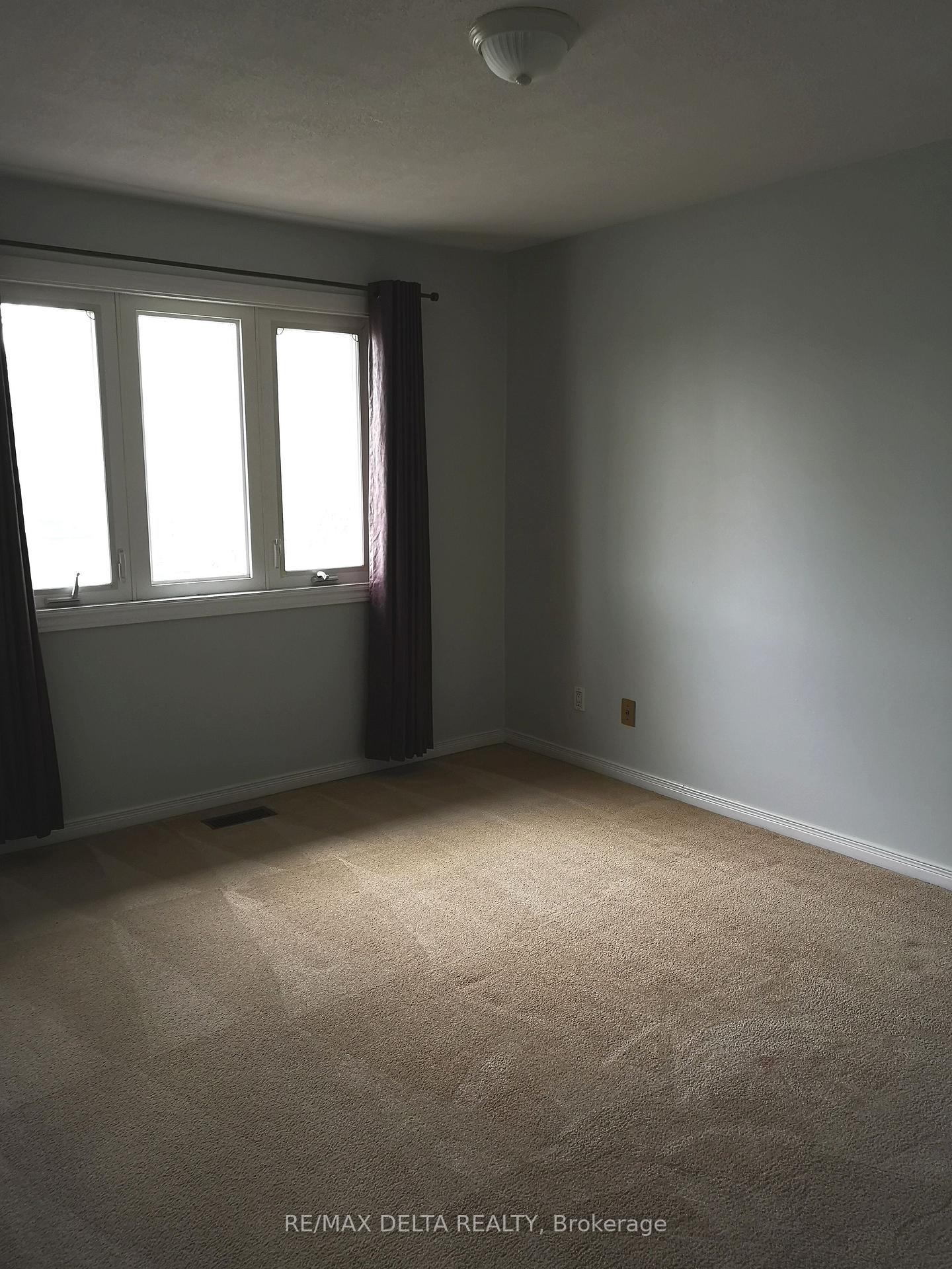 Photo 7 of 1758 Bromont Way, Ottawa, Chateauneuf — HOMEH