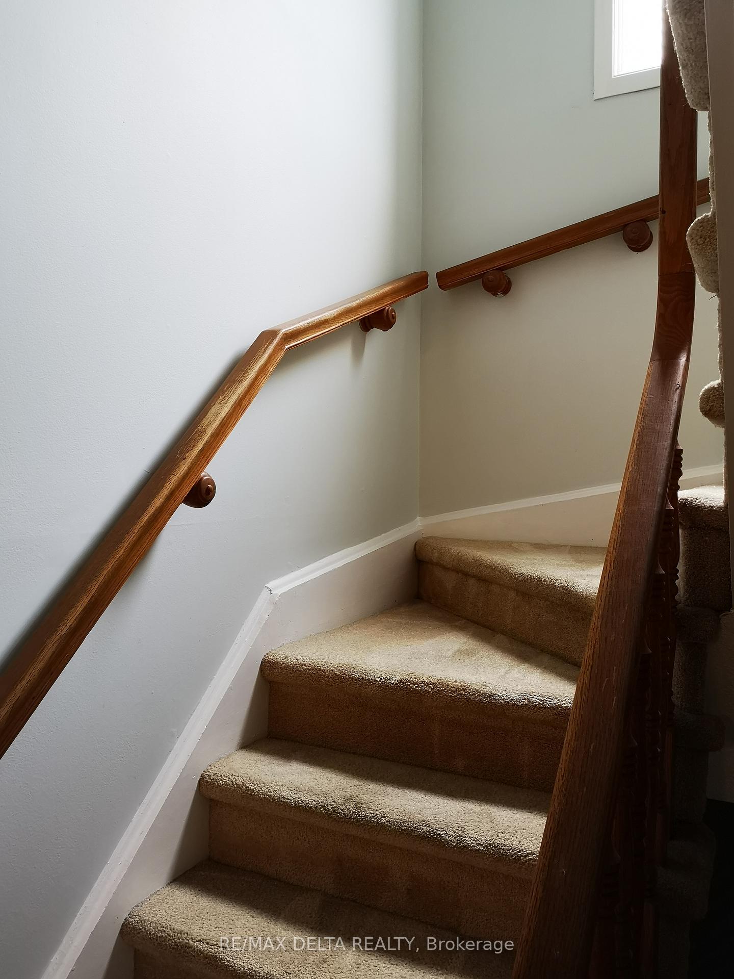 Photo 9 of 1758 Bromont Way, Ottawa, Chateauneuf — HOMEH