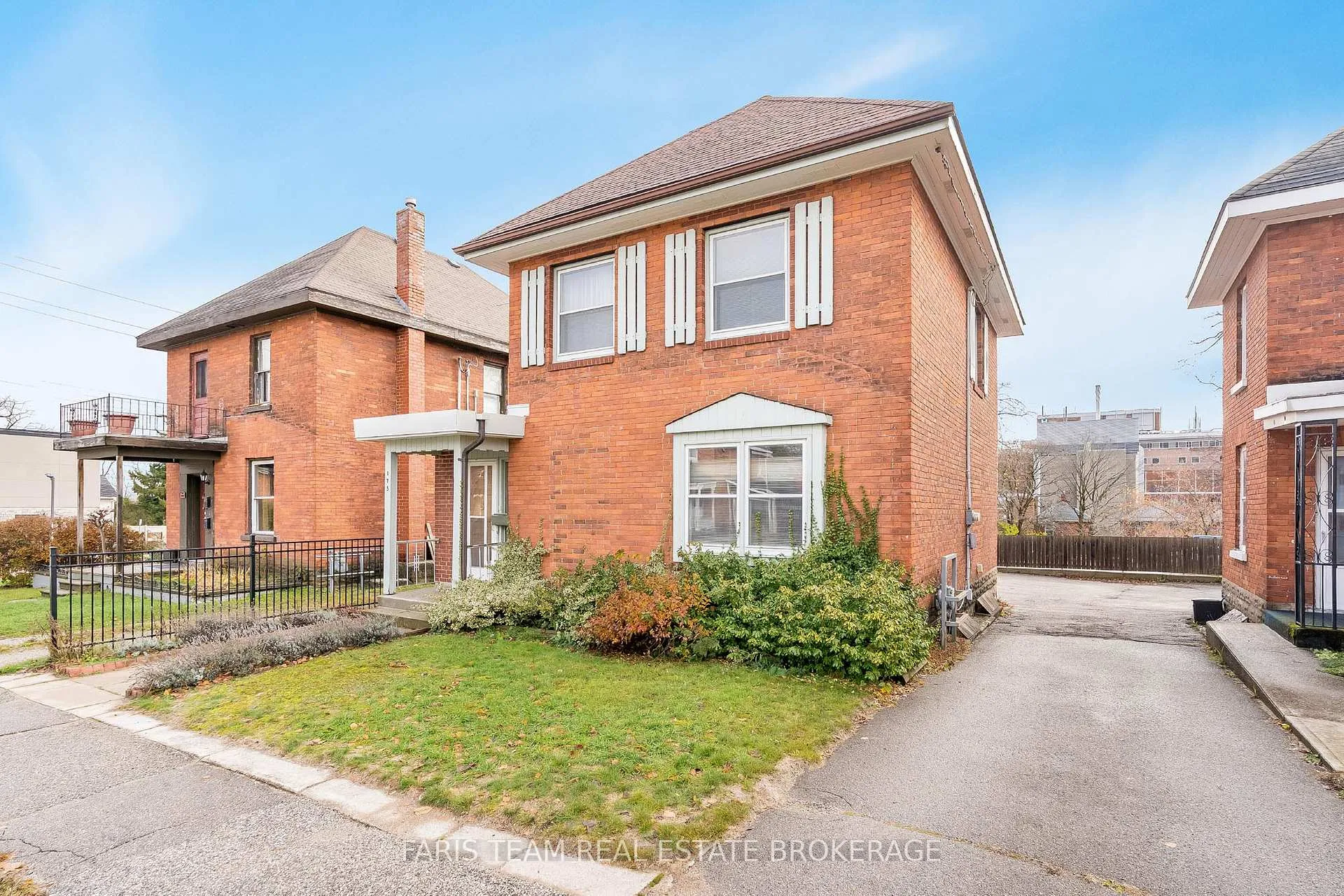 Photo 2 of 175 Mary Street, Orillia — HOMEH
