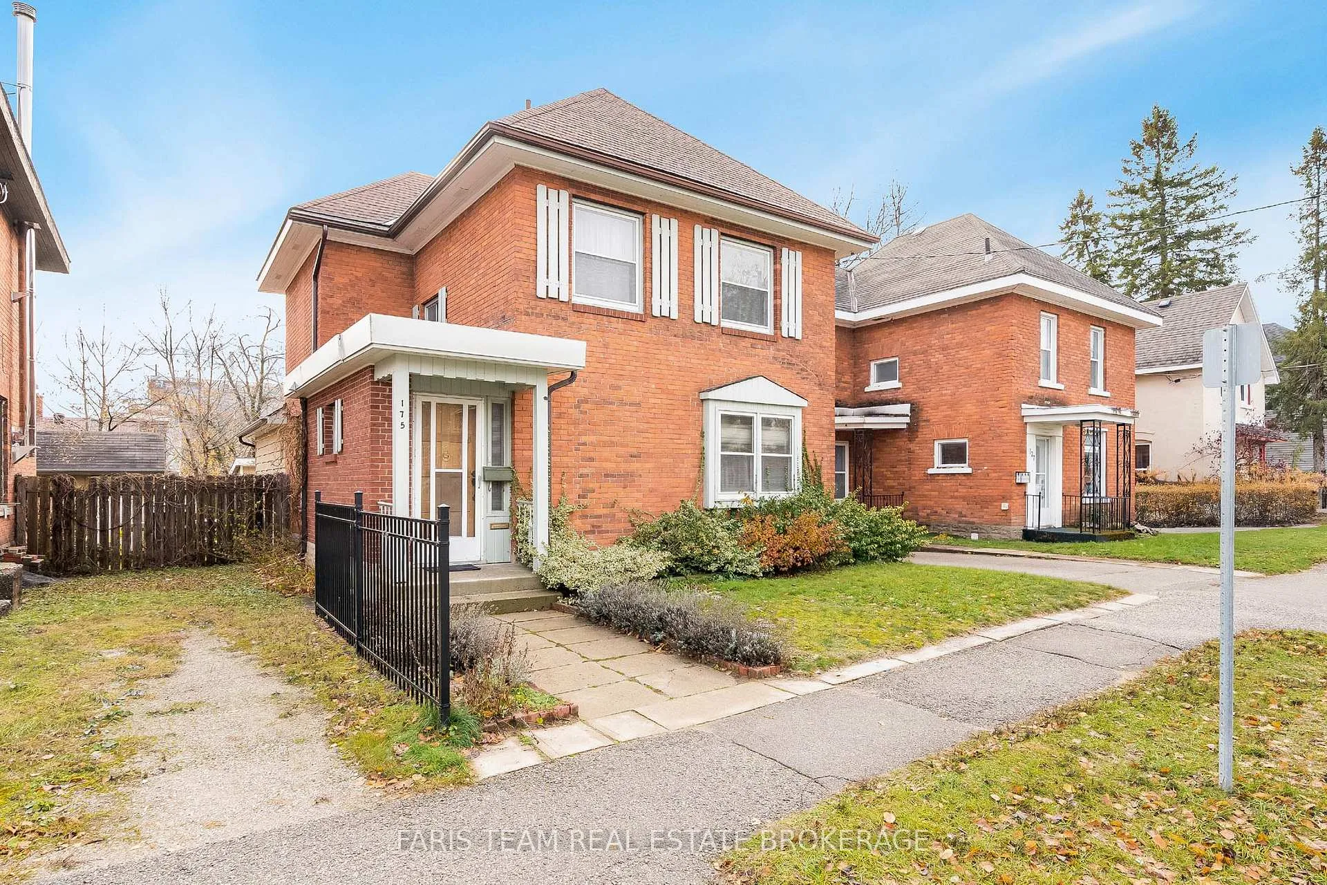 Photo 4 of 175 Mary Street, Orillia — HOMEH