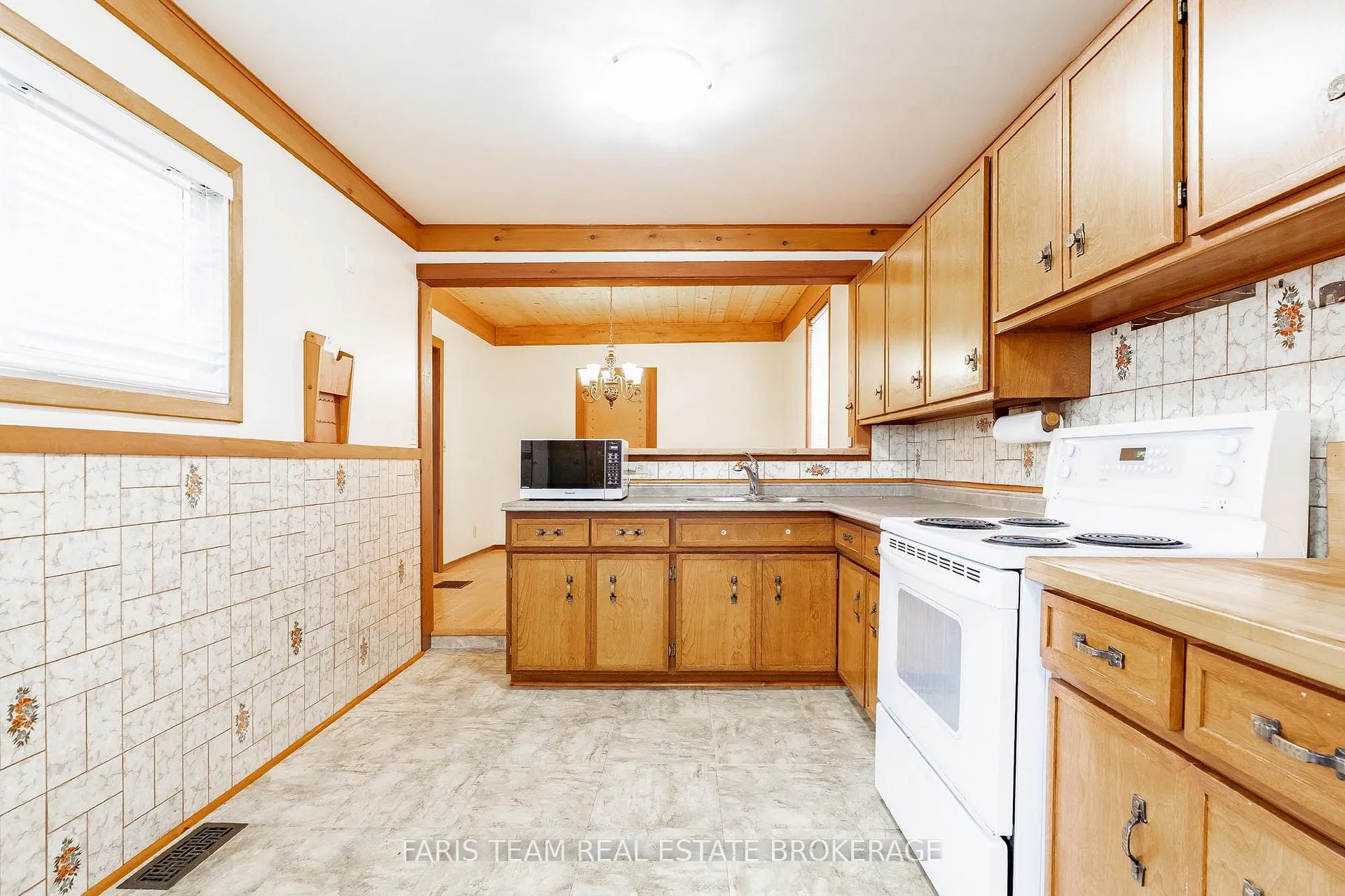 Photo 8 of 175 Mary Street, Orillia — HOMEH