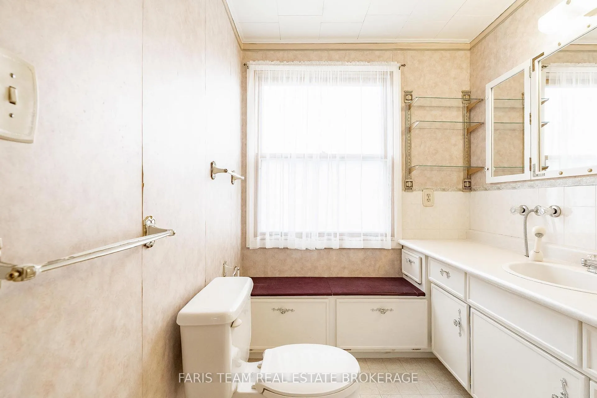 Photo 32 of 175 Mary Street, Orillia — HOMEH